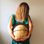 EL RETO INVISIBLE DE LA MUJER EXPATRIADA